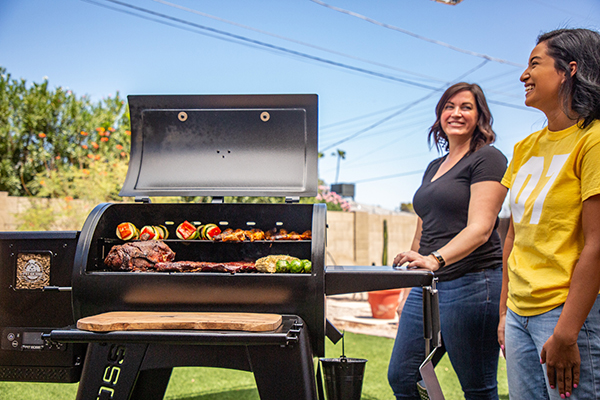 The Pit Boss 850G Navigator features the real-wood flavor of an outdoor cooking adventure. With advanced grilling technology, premium gauge steel build, and 100% all-natural hardwood pellet fuel, enjoy features that can only come from a Pit Boss grill. #bbq #pitbossnation