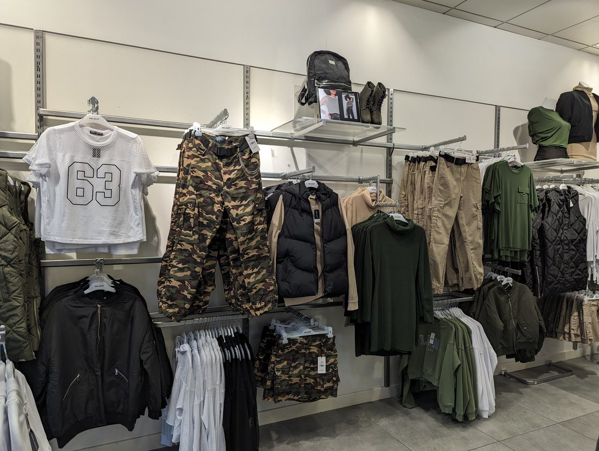 AlhambraCentre's tweet image. Visit @SelectFashion in the Alhambra today; their new Autumn range is here! 🍂

Are you a fan of animal print? Our store is the ONLY ONE IN YORKSHIRE with stock of these stunning pieces! ✨

#SlayInSelect #SelectStyle #AutumnFashion #WomensFashion