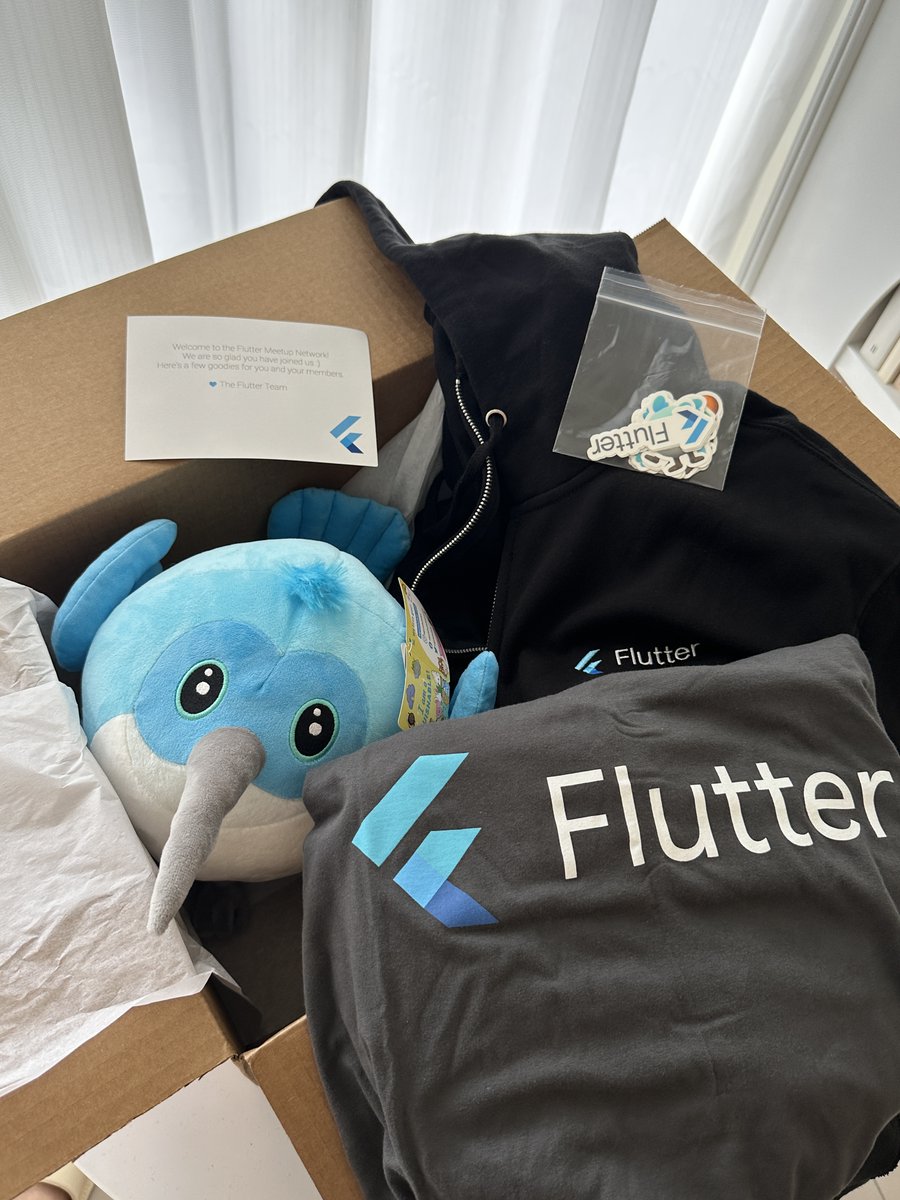 yiichenhi's tweet image. What a swag gift from Flutter!

So grateful and it makes me want to give more value to the community.

Let&apos;s Go💙

@anelvro 
@FlutterDev

#flutter #flutterdev