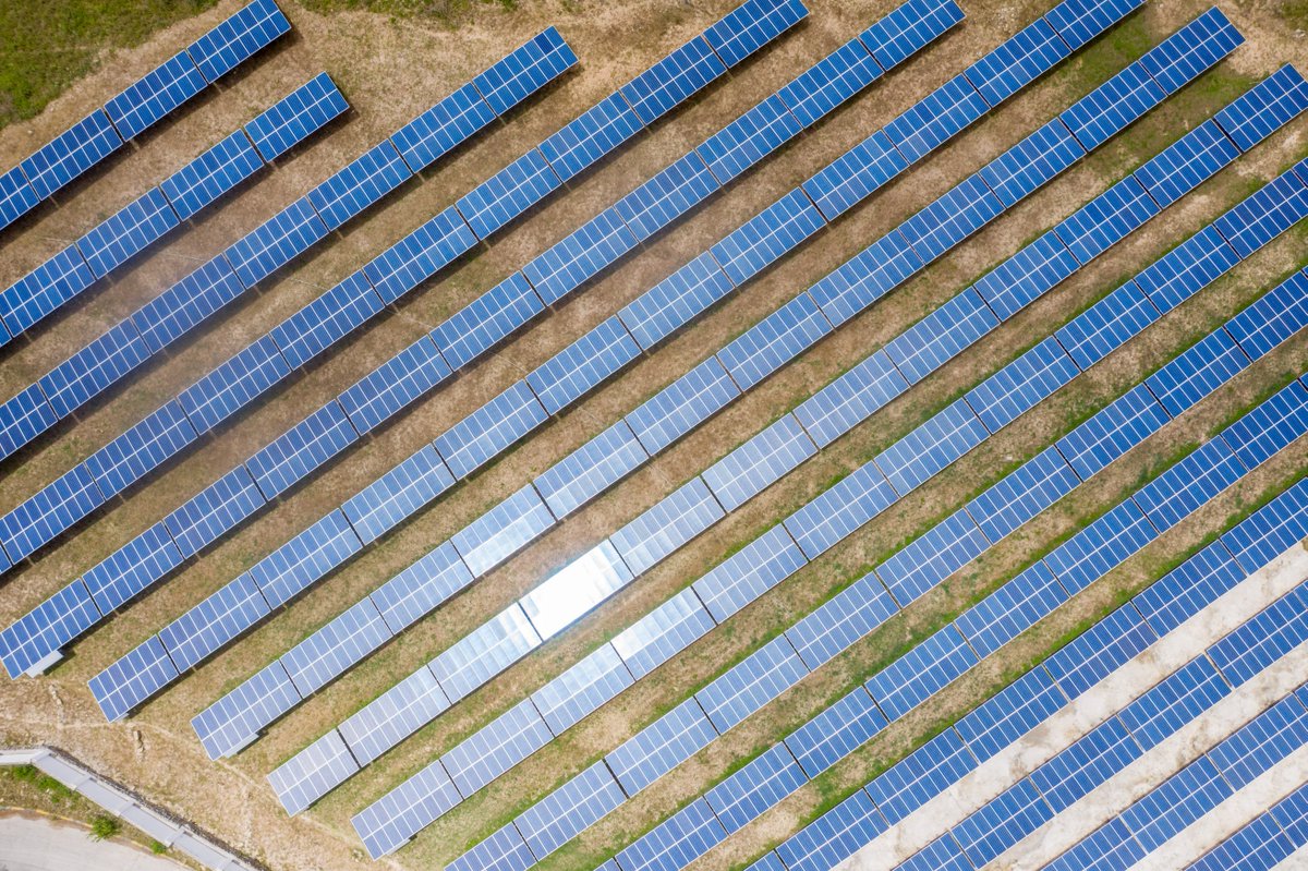 NyumbaGroup's tweet image. Our solar plant at Kokotoni has 3125 panels and contributes 10% of the total energy consumption at the plant.

#InternationalDayoftheOzoneLayer
#BuildForGenerations