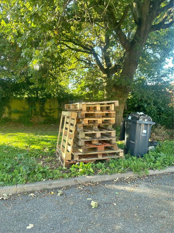 Collected Yesterday and off on Monday with others to be used again - #recycling #recyle #wood #woodpallets #pallet