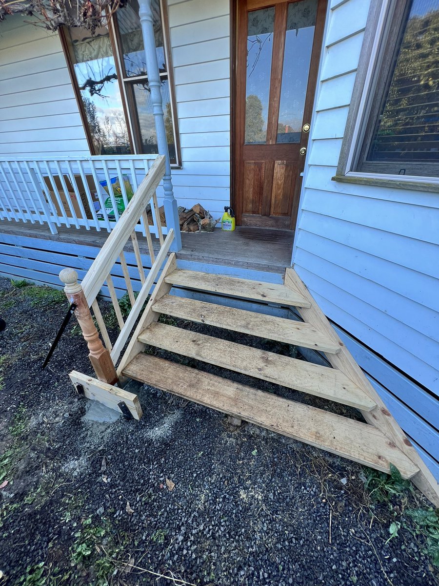 Infuze's tweet image. some custom open tread stairs and balustrade 👌