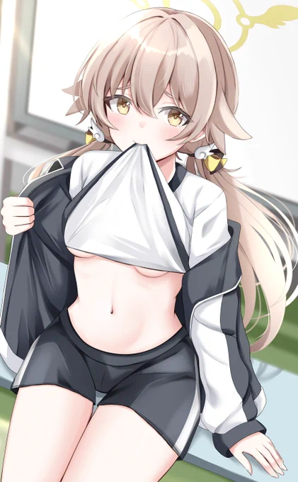おなかを見せてヒフミ#ブルアカ 