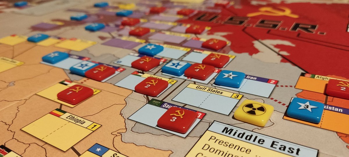 PCaproens's tweet photo. AAR 2/2: Second game, USSR had better momentum in early war and even managed to break the balance in the EU through Italy. From that moment on, US fell behind, could not convert scoring cards into the necessary VP and victory fell into USSR hands through South America and Africa. https://t.co/alQ5cWMu6o