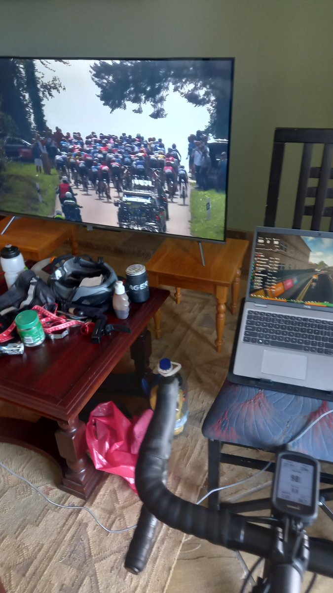 abraham_kamffer's tweet image. Indoor for me today. So much rain outdoors, watching the uci womans toiur #cantwaitforsummer #wetspring #indoortrainer #wahoorgt #wahooindoor #tourderomandie