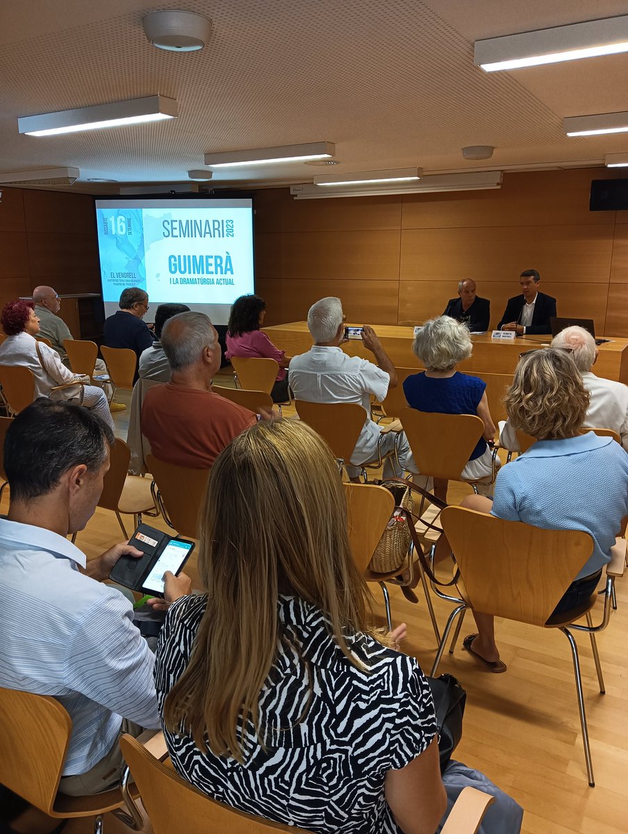 Ja ha començat el Seminari Guimerà sobre la dramatúrgia actual, amb la presentació de l'alcalde del Vendrell @Kmarmovi i de Romà Cano, cap de Cultura dels Serveis territorials del Penedès.

#EstimemLaCultura #museusdelvendrell #elV #àngelguimerà