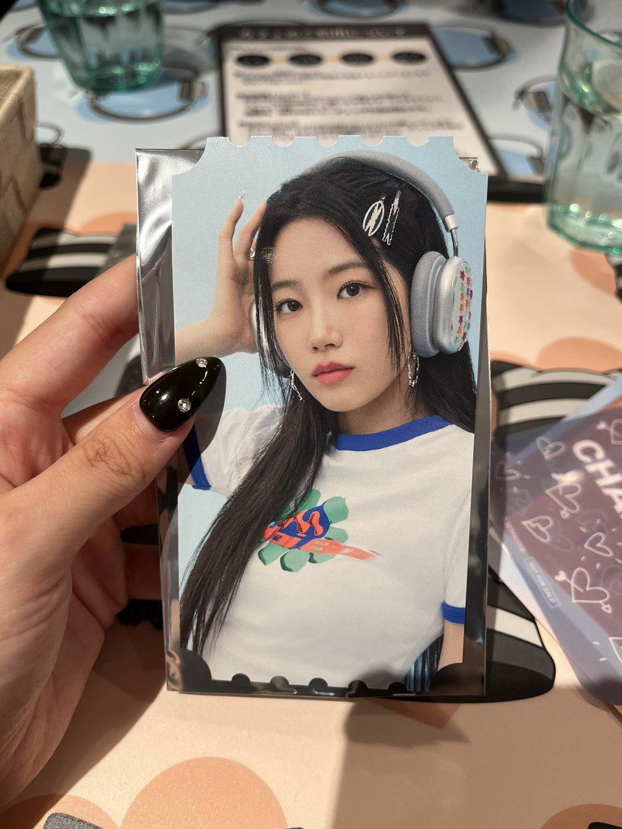 LE SSERAFIM SPECIAL CAFE ルセラフィム カフェ ルセラカフェ キーホルダー 特典 交換

特典
求)チェウォン、ウンチェどちらも
譲)ユンジン、カズハ

キーホルダー
求)ウンチェ
譲)サクラ、ユンジン

郵送📮でのお取引希望です！

どなたかいらっしゃいましたら、リプお願いします😭😭