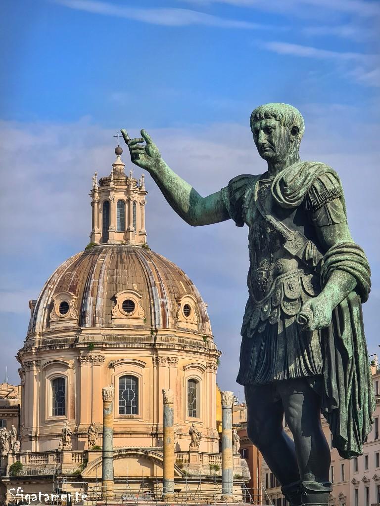 Roma è casa, è la mamma adottiva che mi ha insegnato a volare e a sfiorare le cose con delicatezza. E io sono fortunata ad avere due case.
(link al blog nei commenti)