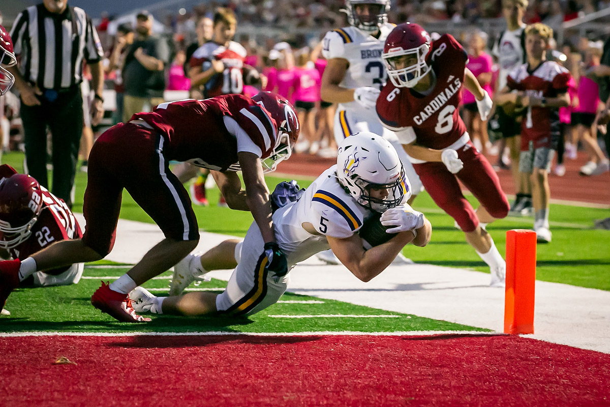 In a key Frontier League battle @BroncoTOUGH holds off <a href="/EudoraHS/">Eudora H.S. Athletic</a> 31-28. Story, photo and highlights bit.ly/45Tq1a6