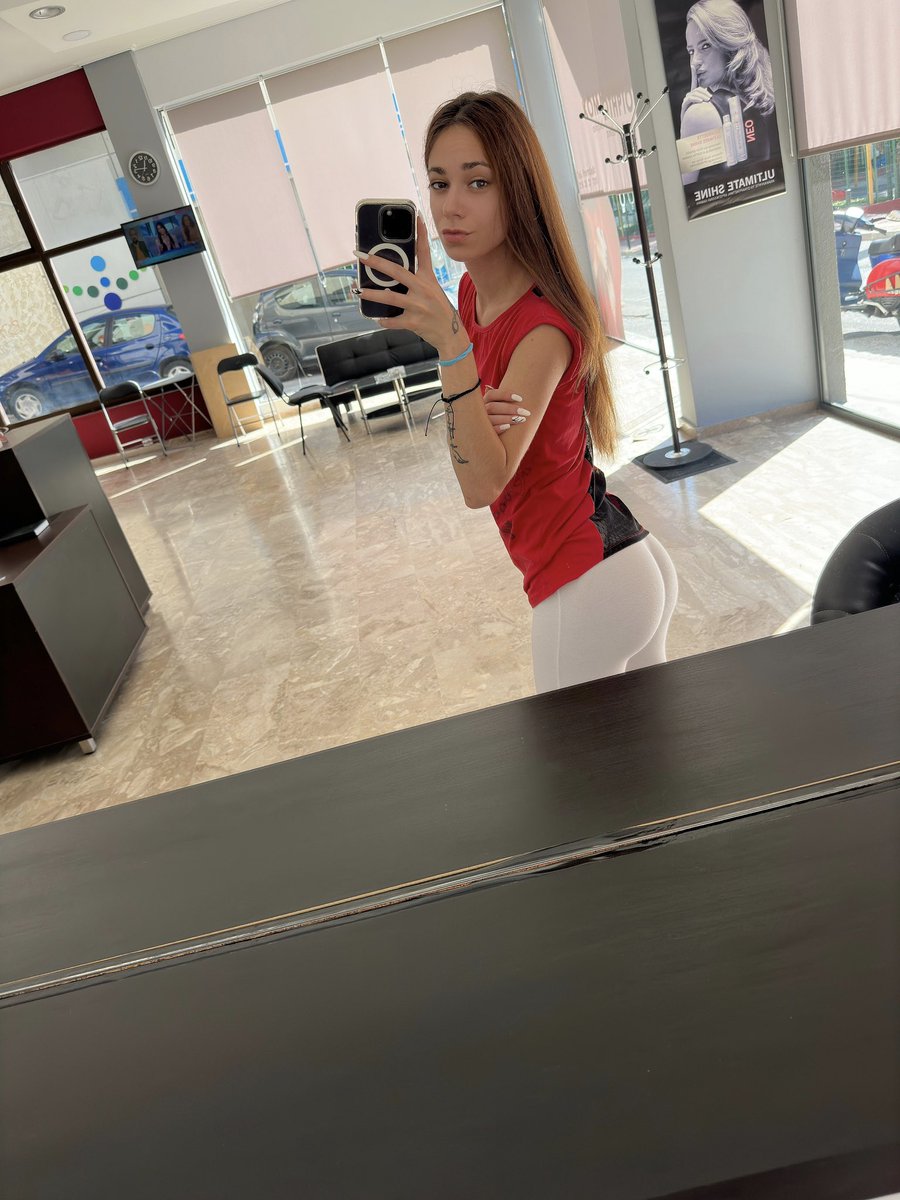 Gm fam ❤️
Have a wonderful weekend ❤️‍🔥🫦