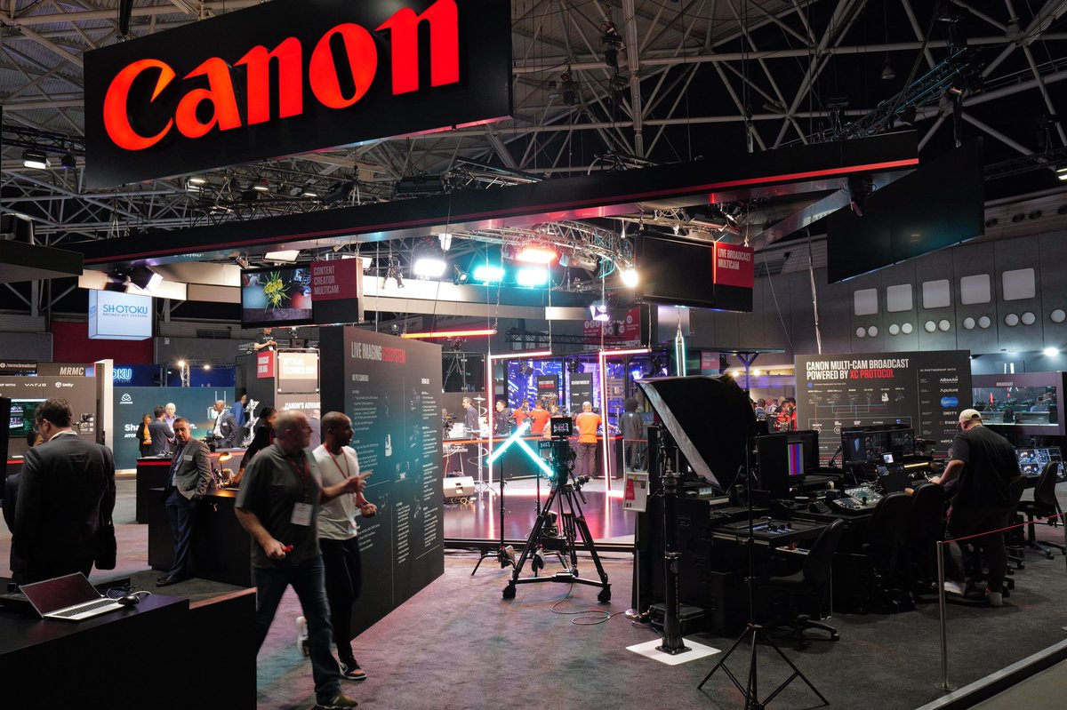 canonrumorsguy's tweet image. Canon at IBC 2023. They aren't the most talkative bunch, but the VR live streaming demo was cool. Maybe the Apple Vision Pro will push VR forward, if you're Gen X, you've been told that VR will change your life since Max Headroom 30+ years ago. #IBC2023