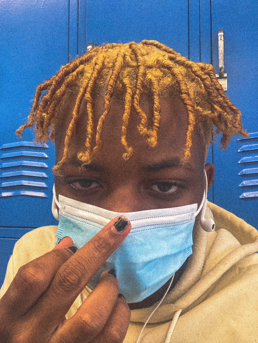 Monte_Playz's tweet photo. Era 🐝 https://t.co/zy72MwY38o