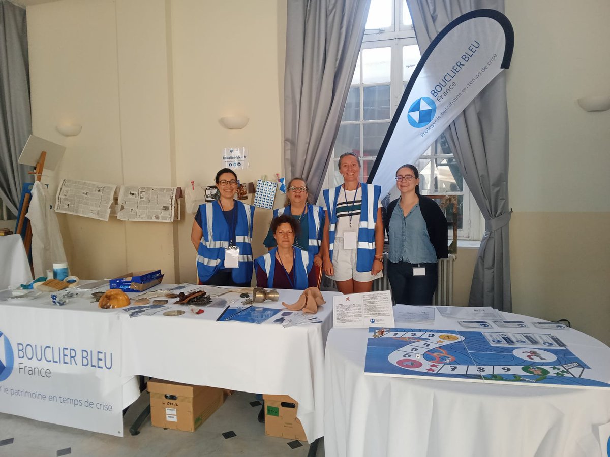 Bouclier bleu France tweet media