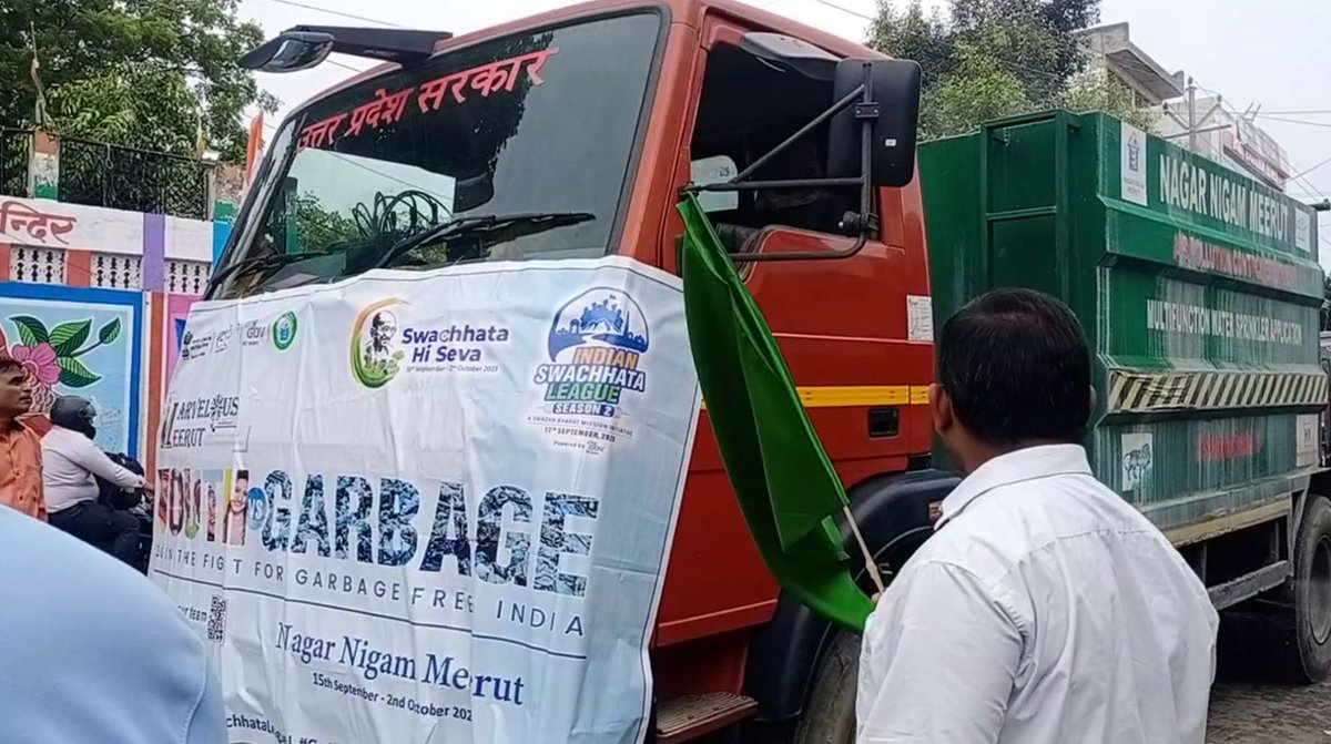 MrtNagarNigam's tweet photo. #IndianSwachhtaLeague2.0 के अंतर्गत नगर निगम मेरठ सुरजकुण्ड वाहन डीपो से वाहन रैली का आयोजन किया गया, जिसको  प्रभारी नगर स्वास्थ्य अधिकारी डाॅ हरपाल सिंह द्वारा हरि झन्डी दिखा कर आरम्भ किया।
#MarvellousMeerut
#YouthVsGarbage #GarbageFreeIndia #MeerutVsGarbage https://t.co/PPcUQJBWcB