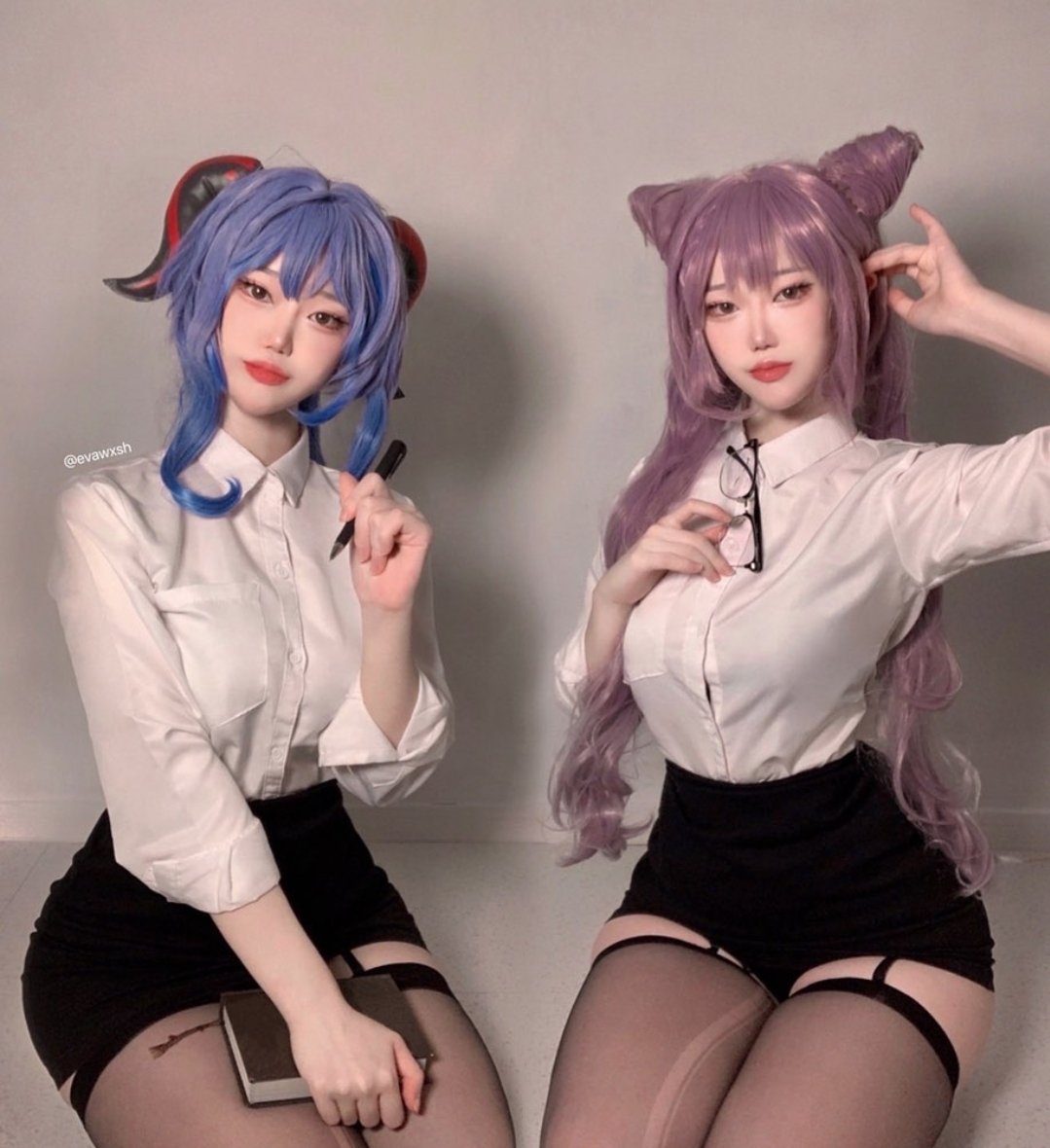 누가더 맛있어 보여?❤❤💋
#얼싸 #여왕 #능욕 #여깨 #야상극 #암퇘지 #섹트 #코스프레