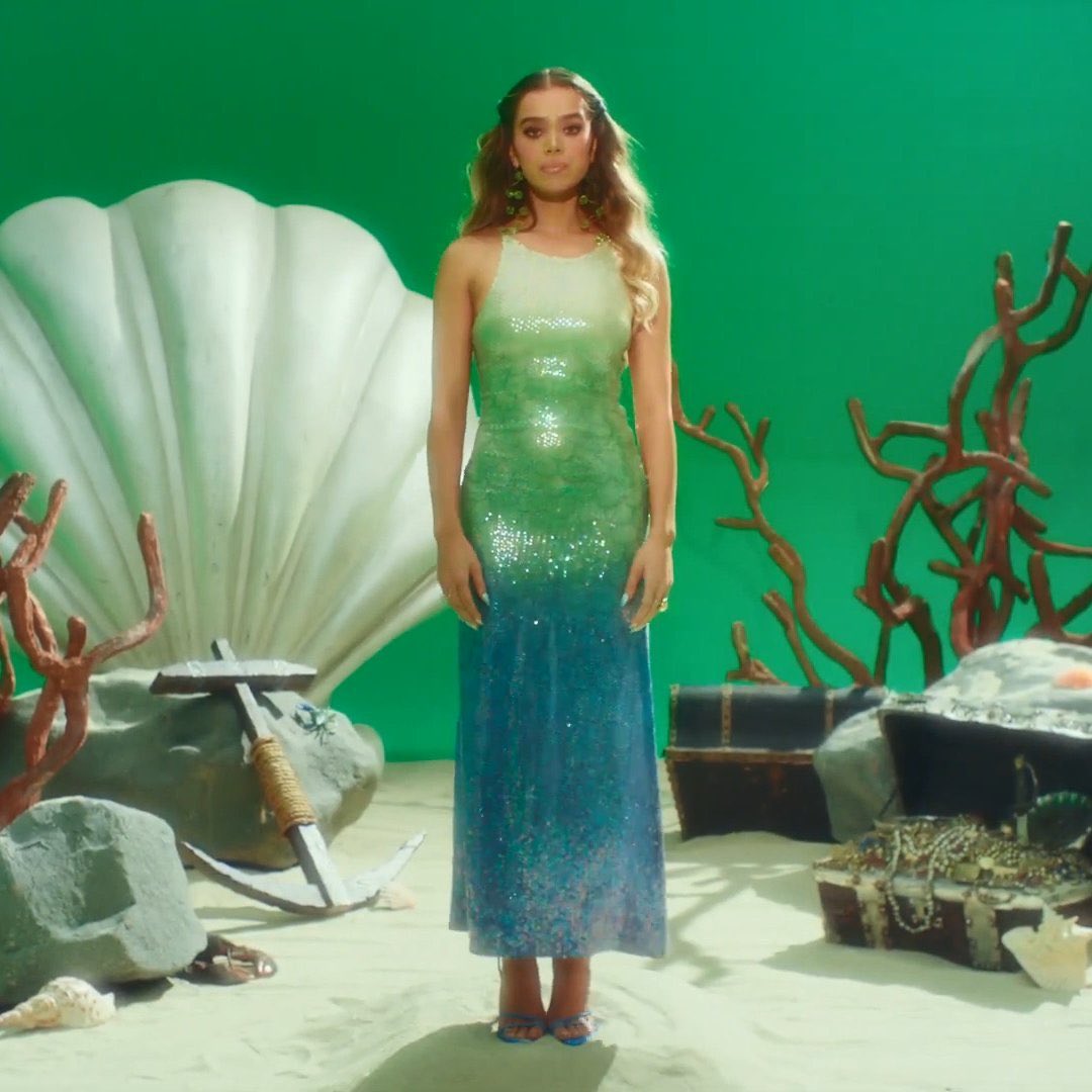 steinfeldxswift's tweet photo. iTs mErMaiD https://t.co/xOAMusGvOU