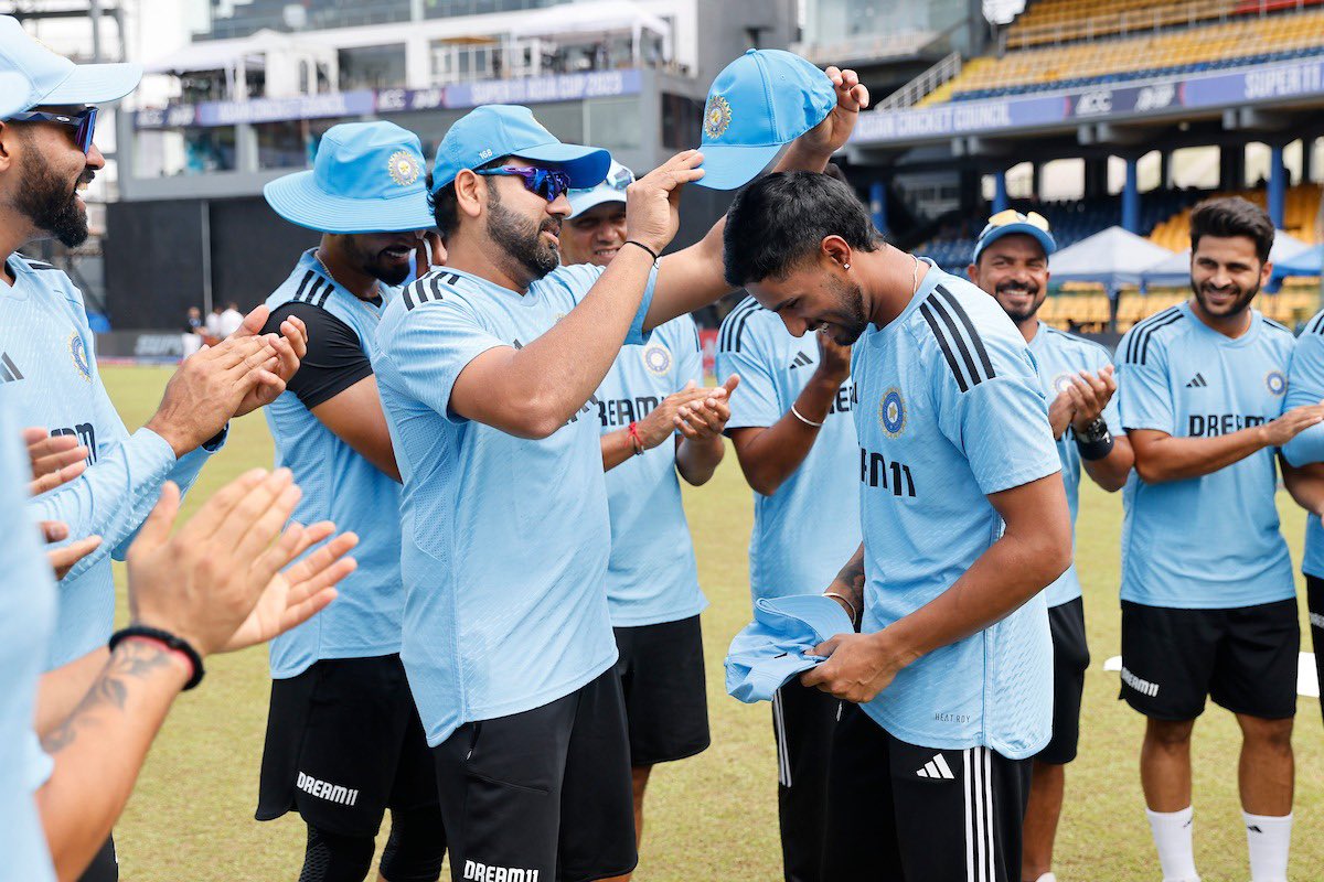 TilakV9's tweet image. Such an honour to wear this jersey and represent my country 🇮🇳 Thank you to everyone who’s been with me on this journey and thank you to @ImRo45 bhai for giving me this cap 🤗 Onwards and upwards.