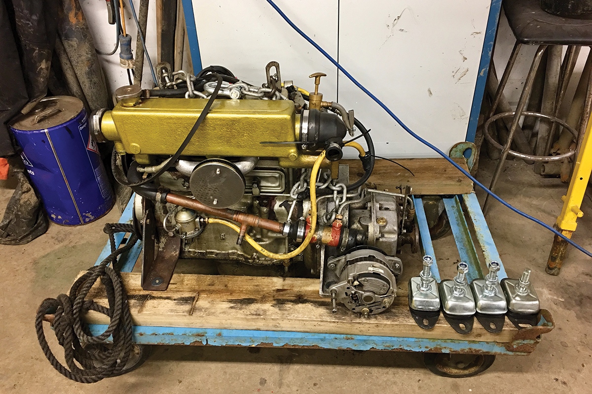 Ready for stripping, this old engine was previously the powerhouse within an old Leyland 1.5 that disastrously started pouring smoke. Get behind-the-scenes access to the process taken to restore it by acquiring your copy of WW Magazine via this link🔗 waterwaysworld.com/magazine/onsal…