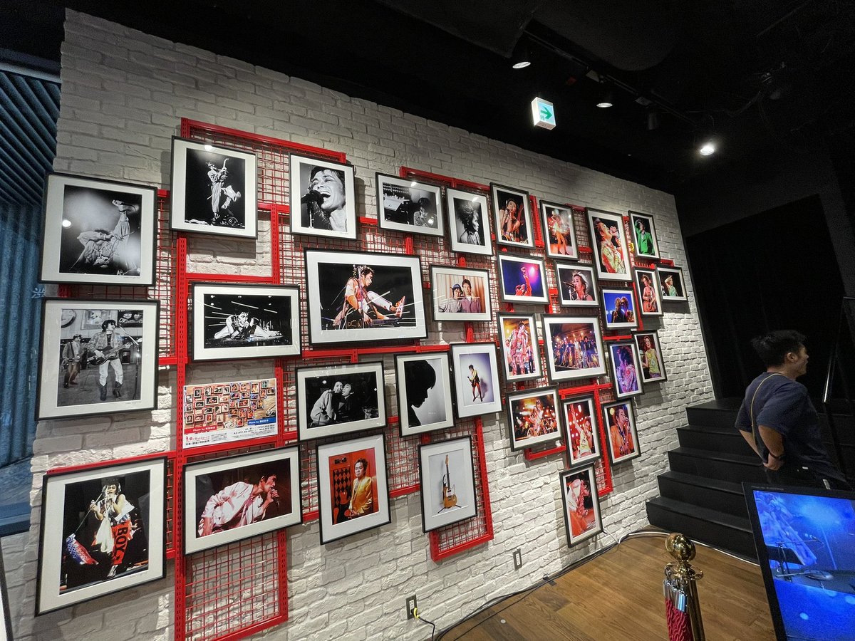 LindaRubbersole's tweet photo. #愛し合ってるかい?~有賀幹夫×イケシブ×西村彩子 #忌野清志郎 写真展~|RESPECT LIVE : #Remay 観た。
「帰れない二人」「海辺のワインディング・ロード」「エンジェル」「スローバラード」
「海辺のワインディング・ロード」のカバーが良かった。 https://t.co/CG2NXac17Z