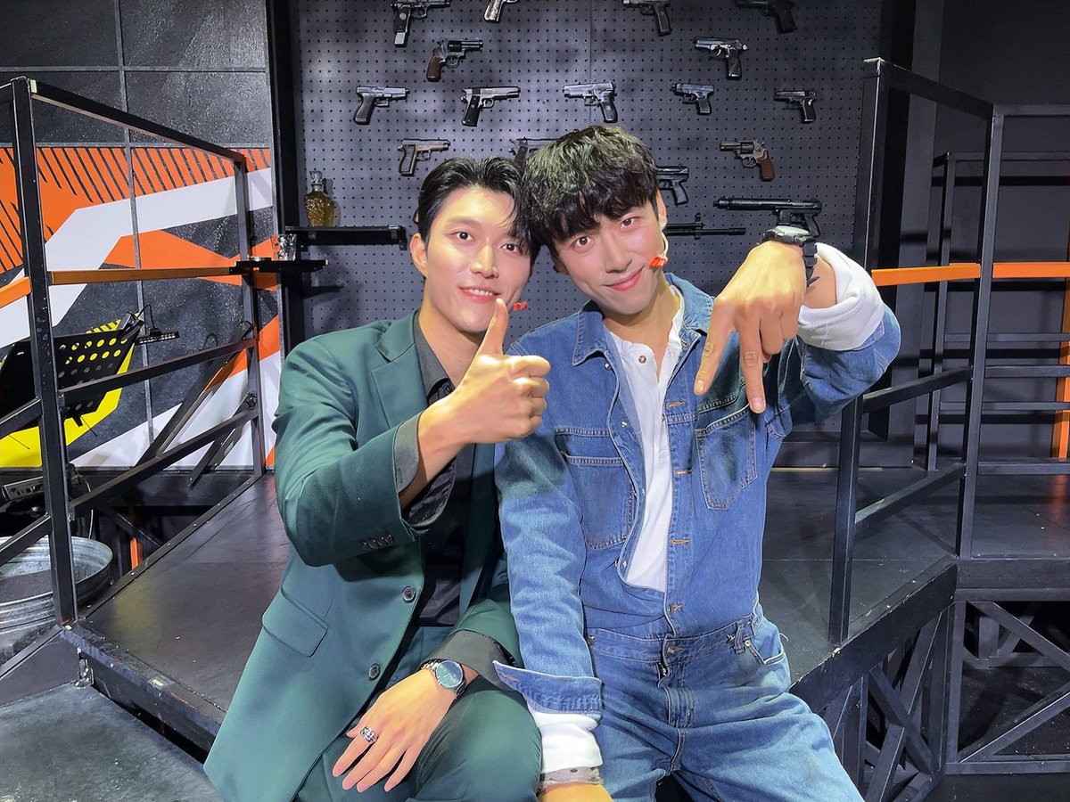 treadmill_A_B's tweet photo. 뮤지컬 [#트레드밀] 

오늘은 윤승우, 김방언 배우님의 마지막 워싱존 출근이었습니다 🚘  

뜨거웠던 여름, 뮤지컬 <트레드밀>과 함께 해주셔서 진심으로 감사합니다! 

A | #윤승우
B | #김방언

-
뮤지컬 <트레드밀>
2023.07.02 - 09.17 
드림아트센터 4관 https://t.co/7UiCGzDflE