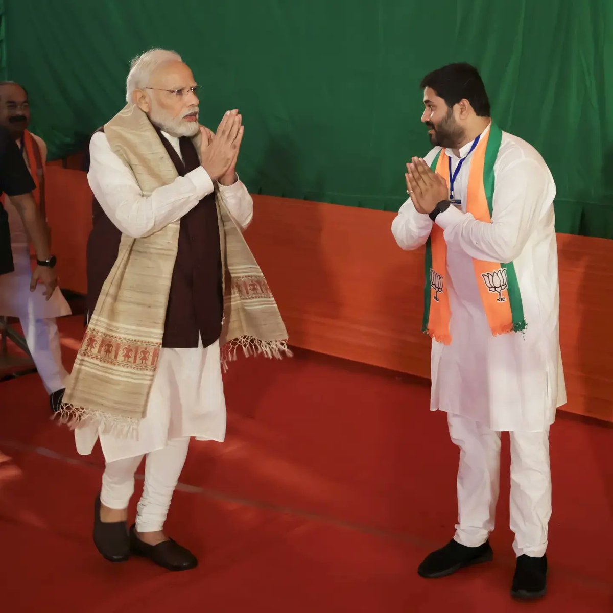 KesarySunny's tweet photo. 14 सितंबर को छत्तीसगढ़ के रायगढ़ जिले के कोड़ातराई में आयोजित विजय शंखनाद रैली में विश्व के लोकप्रिय नेता भारत के यशस्वी प्रधानमंत्री श्री Narendra Modi जी से सौजन्य भेंट करने का सौभाग्य प्राप्त हुआ।

नरेंद्र मोदी जी जिन्दाबाद
भारतीय जनता पार्टी जिन्दाबाद
युवा मोर्चा जिन्दाबाद। https://t.co/RDkF7vBOSm