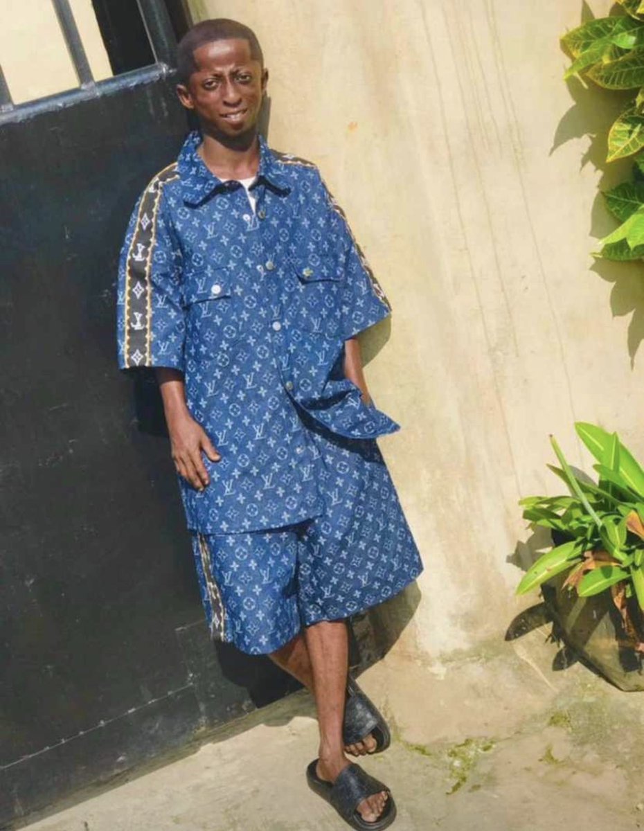 RubyDan2255's tweet image. Erigga throwback picture don finally surface @erigganewmoney