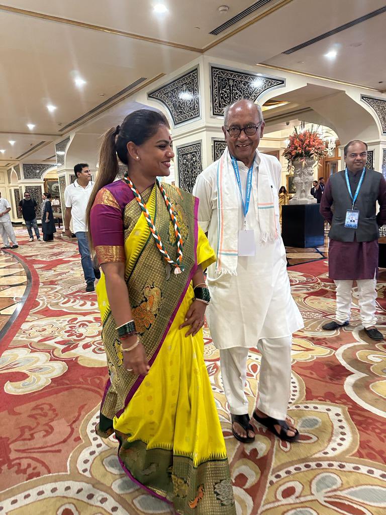 Kathikarrthika's tweet image. Glad to meet senior Congress leader and a leader who inspired us to keep moving during the entire stretch of Bharat Jodo Yatra, Shri @digvijaya_28 on the sidelines of the #CWCmeetingHyd