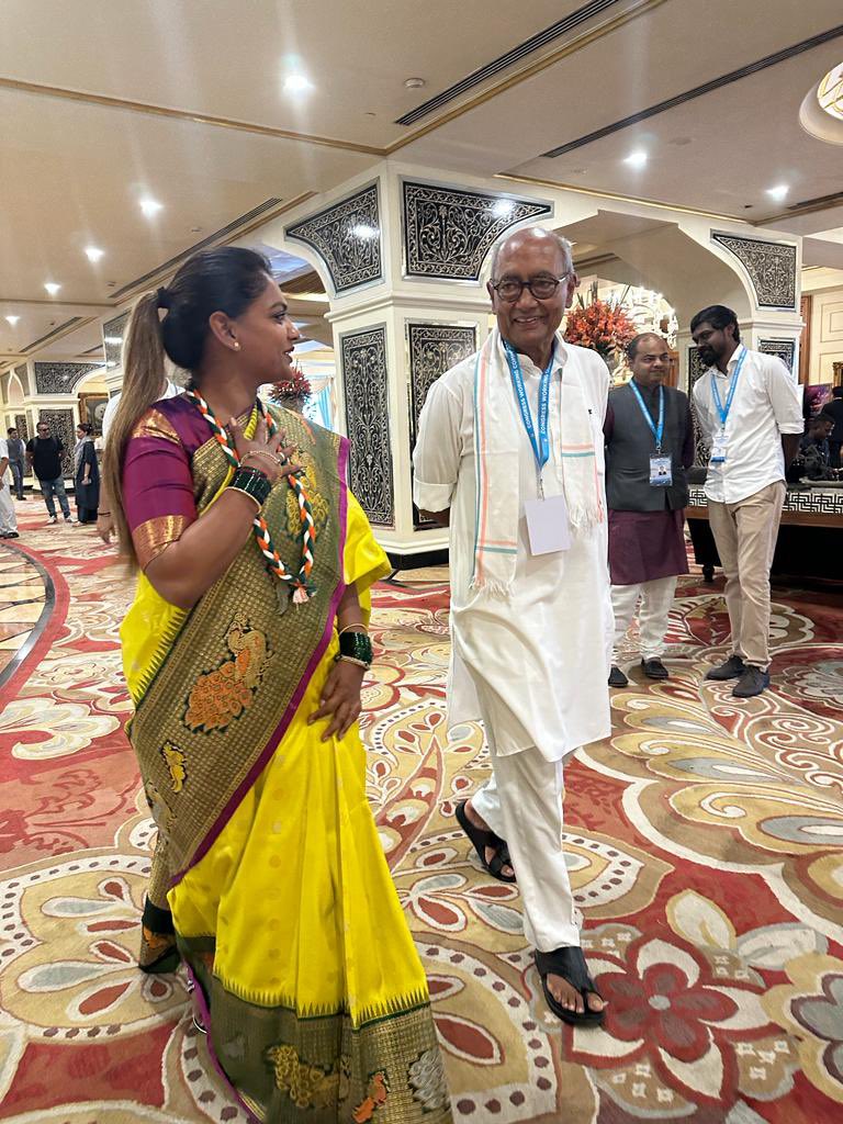 Kathikarrthika's tweet image. Glad to meet senior Congress leader and a leader who inspired us to keep moving during the entire stretch of Bharat Jodo Yatra, Shri @digvijaya_28 on the sidelines of the #CWCmeetingHyd