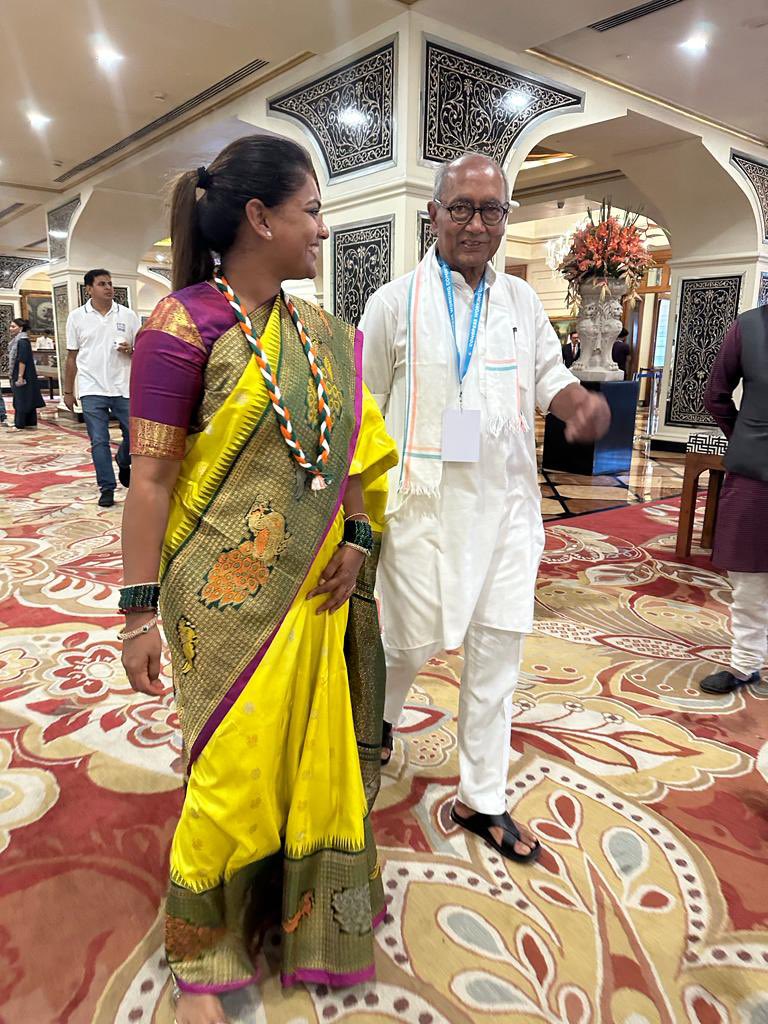 Kathikarrthika's tweet image. Glad to meet senior Congress leader and a leader who inspired us to keep moving during the entire stretch of Bharat Jodo Yatra, Shri @digvijaya_28 on the sidelines of the #CWCmeetingHyd