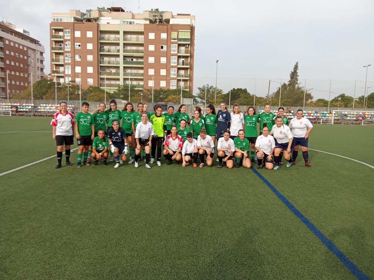 alberca_cd's tweet photo. Hoy, nuestro equipo Senior femenino, se encuentra disputando el torneo benéfico de la asociación @ancebaem "MÁRCALE UN GOL AL BULLYING".
#stopbullying #VamosAlberca https://t.co/kmZw49Rjej