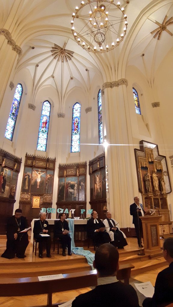 🟢 Ya estamos participando en la Jornada Mundial de Oración por el Cuidado de la Creación con <a href="/ComEcoArchiMad/">COMISIÓN DIOCESANA ECOLOGÍA INTEGRAL</a> <a href="/archimadrid/">Archidiócesis de Madrid</a> <a href="/SeasonCreation/">Season of Creation</a> @MonsCobo acompañando también a los jóvenes de II Caravana por el Cuidado de la Creación <a href="/iglesiaymineria/">Iglesias y Minería</a> 
#TiempoDeLaCreación #Noalamineria