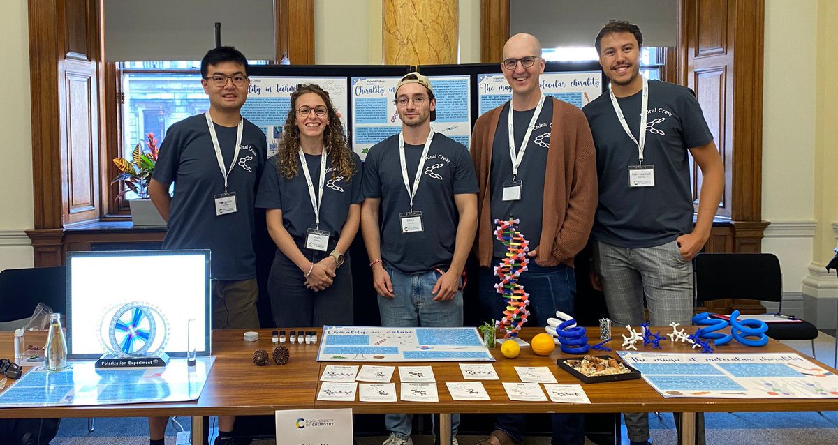FuchterMatt's tweet photo. Here we go….@RoySocChem #OpenHouse https://t.co/GQjTmiN5pg