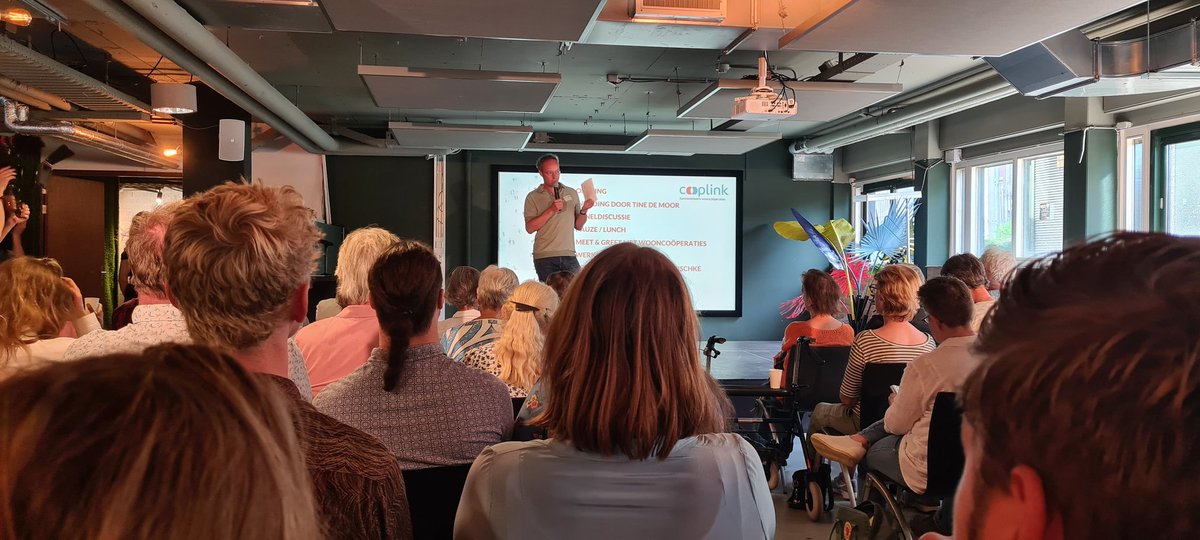 Zijn wooncoöperaties de toekomst? "Ja" zei <a href="/RijksBM/">Rijksbouwmeester</a> gisteravond op Nieuwsuur. 

🏡 Vandaag verkennen we deze toekomst op het congres van @KennisCooplink in Utrecht.  

#wooncrisis #coöperaties