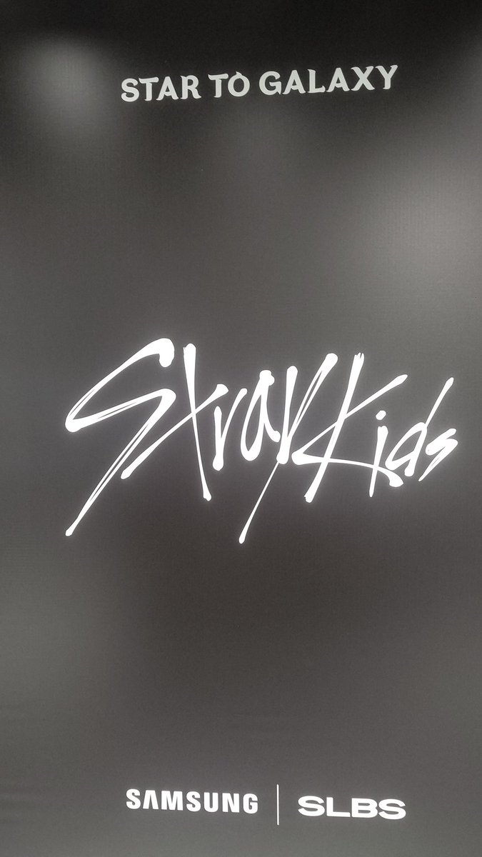 torihikixky's tweet photo. #GalaxyHarajuku https://t.co/7hhThGMPIR