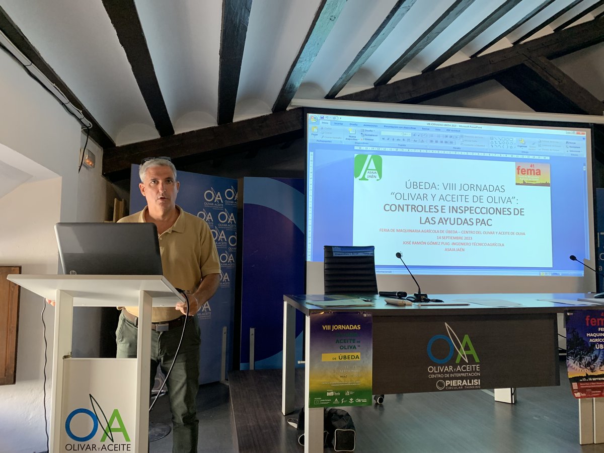 HIDROLIVAR's tweet photo. Presentados los primeros resultados del GO @HIDROLIVAR  en las VIII JORNADAS "OLIVAR Y ACEITE DE OLIVA" de #Úbeda #Jaén en colaboración con @asajajaen 
Avanzamos en medidas de corrección de #cárcavas en olivar de montaña y en una #app para el establecimiento de #medidascolectivas https://t.co/LVFsSqycNK