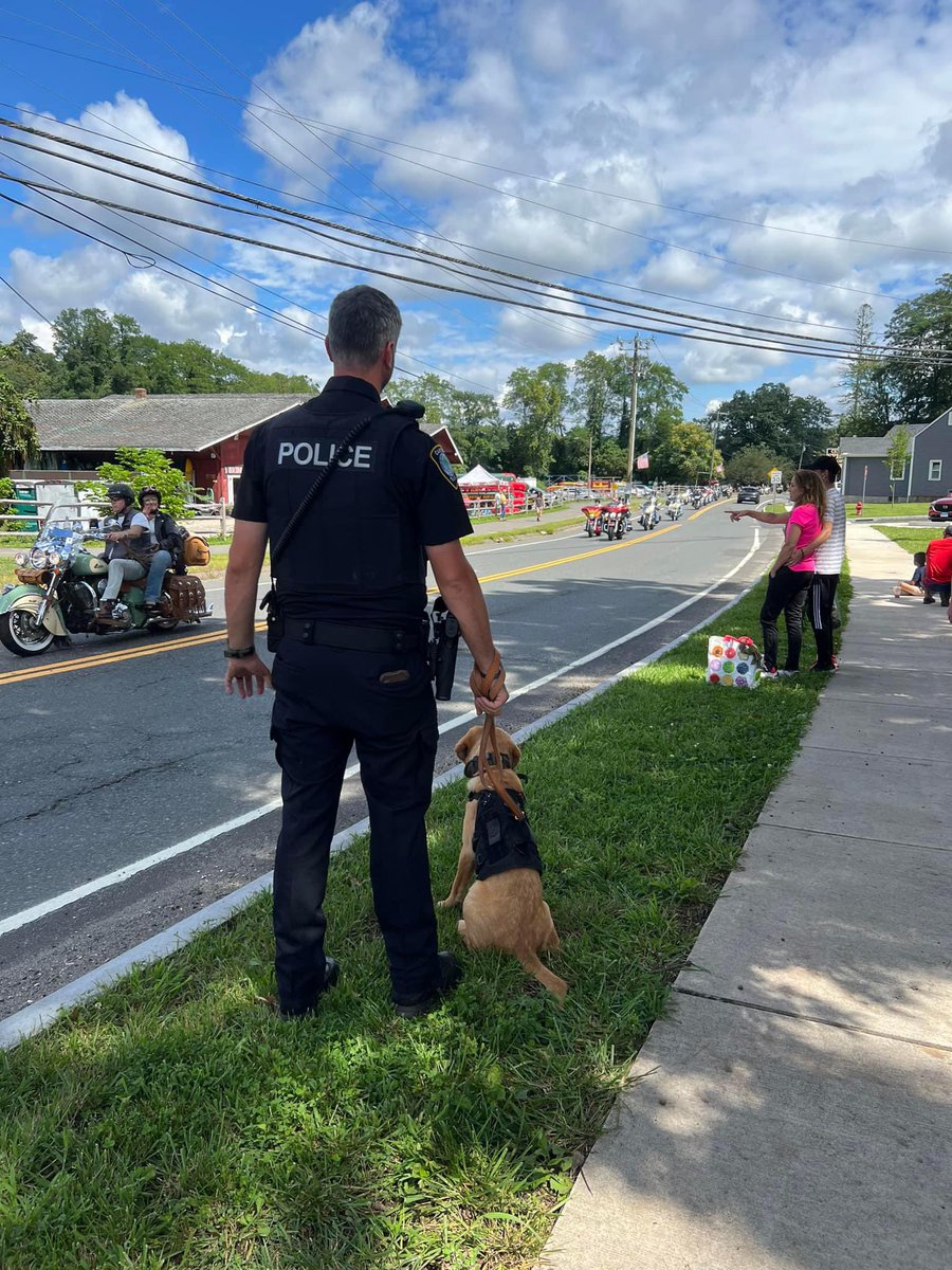 Canton CT Police tweet media