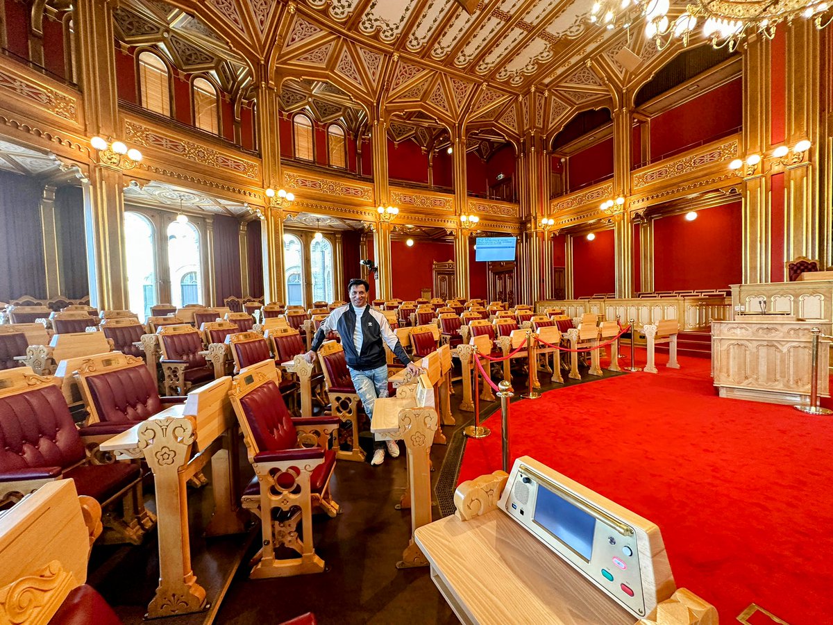 imbhandarkar's tweet image. Had a Privileged to visit the esteemed Parliament of #Norway in the captivating city of #Oslo! The architectural beauty and historical significance of #Storting were truly astounding. A remarkable experience! 🇳🇴✨  #TravelDiaries #Norway