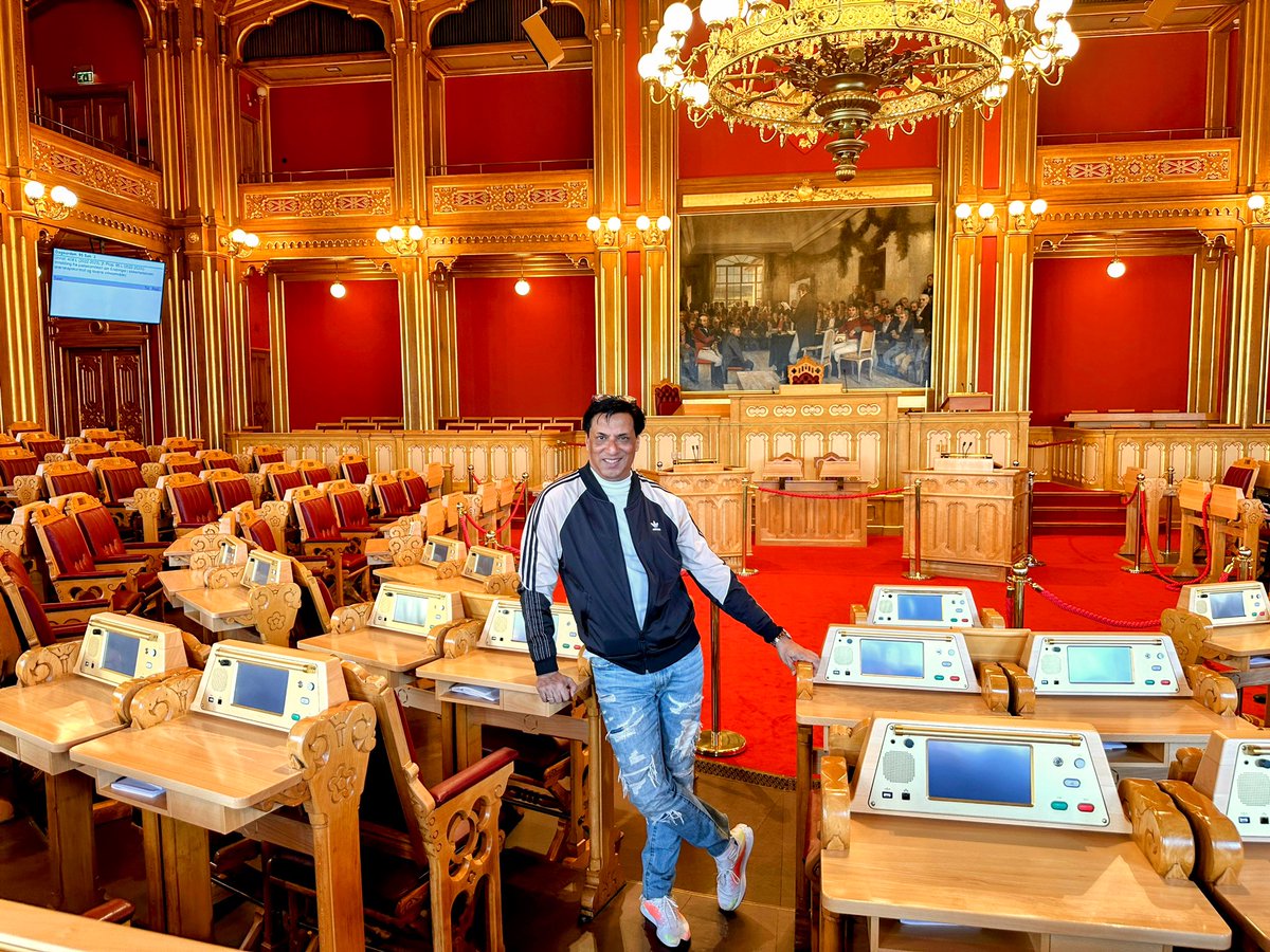 imbhandarkar's tweet image. Had a Privileged to visit the esteemed Parliament of #Norway in the captivating city of #Oslo! The architectural beauty and historical significance of #Storting were truly astounding. A remarkable experience! 🇳🇴✨  #TravelDiaries #Norway