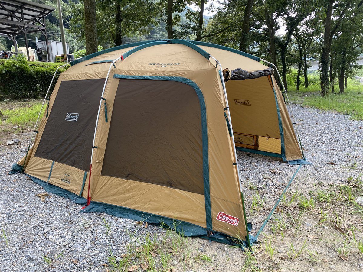 コールマンのタフスクリーンタープ400の中にDODのわがやのテントを