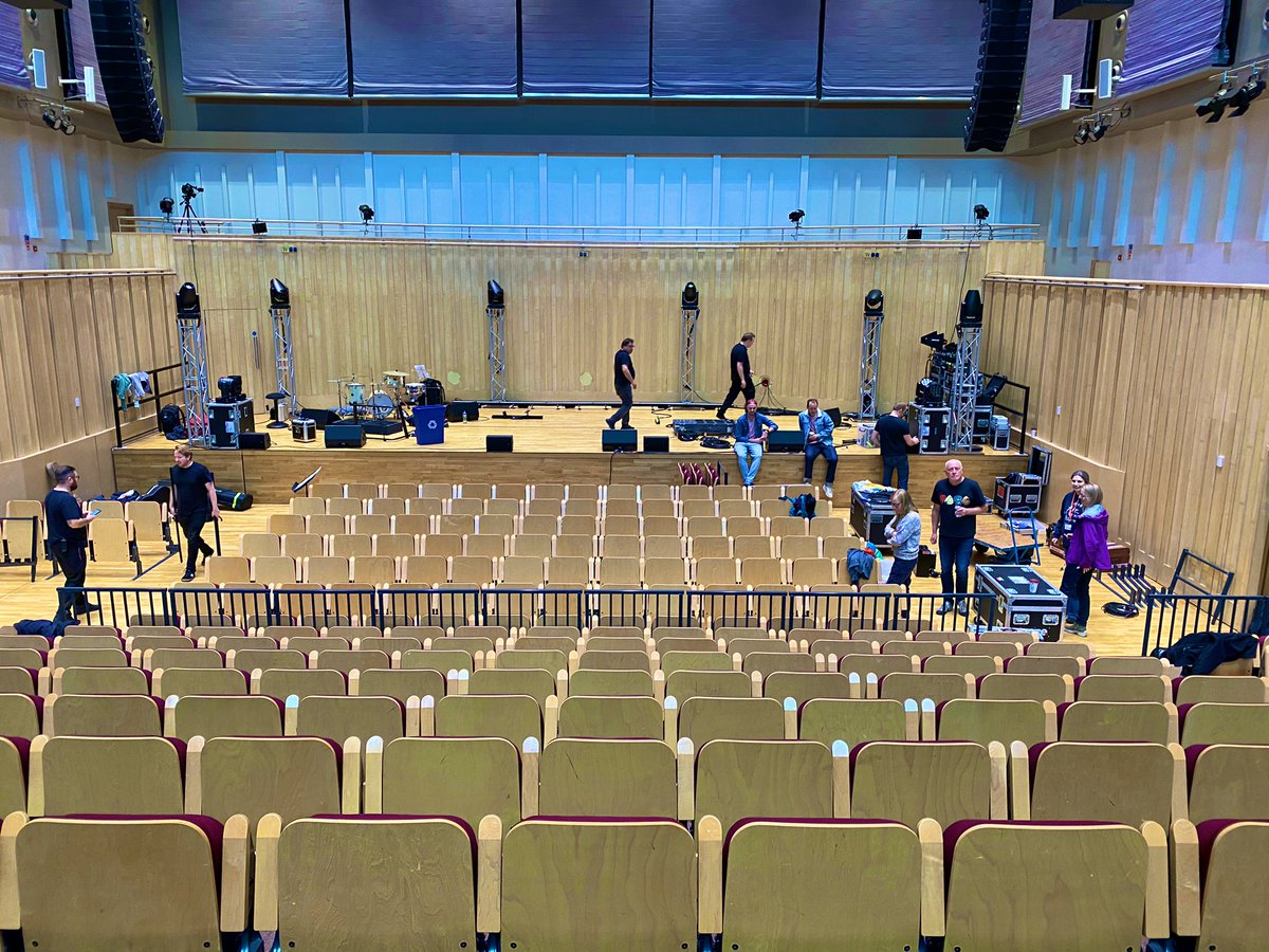 Get in begins for #FischyLive25 

<a href="/GCHalls/">GlasgowConcertHalls</a>