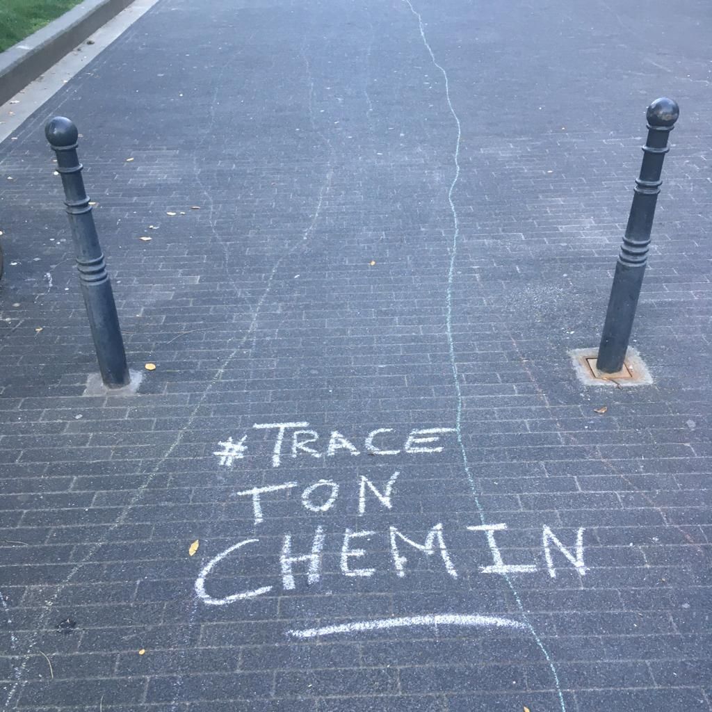 1/ Streets are hardest on children.

They are physically vulnerable, less experienced avoiding threats and less visible to drivers.

Led by "La ville aux enfants", we teamed up with <a href="/chercheursdair_/">Les chercheurs d'air 🍃</a> and <a href="/walk_brussels/">walk.brussels</a> to show where the most vulnerable face the most danger 👇