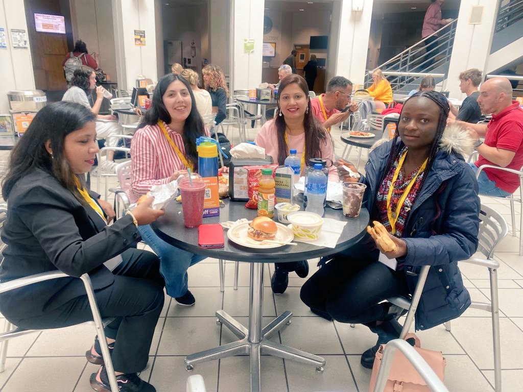 BhavnaSawnani's tweet photo. Day 2 of #Fulbrightteach program
had lot of self exploration opportunities.
#BelkLibrary
#New cuisines
#Mozambique
Culture
And #nature .
The concept of MakerSpace in the Library is fascinating where one gets a chance to give shape to ideas with 3D printers, laminators. https://t.co/tyJZ7JPJao