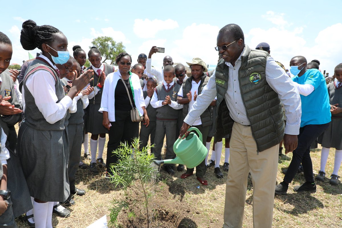 NemaKenya's tweet photo. Happening Now: #WorldCleanupDay 2023 cleanup exercise at Nanyuki town and tree planting at Nanyuki Stadium
@LetsDoItWorld
#ThinkB4Trashing https://t.co/sQ5yPXqUUw
