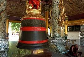 ShotoGamer's tweet photo. Bison/Vega/#MBisonStage aka Temple Hideout/#Ramayana has two stage element from separate location but combined together in his stage.
1. πΊππππ π΄ππ Bell/Maha Gandha Bell from Shwedagon Pagoda in Myanmar
2. πππ€ πππ πππ Statue (Suriyaphop) in Wat Phra Kaew Bangkok https://t.co/pLn9Er4QCe