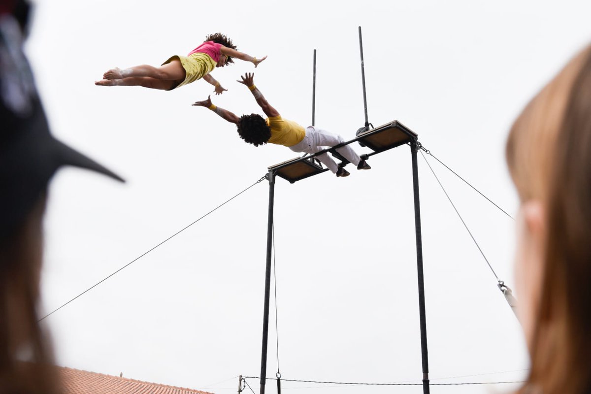 FestivalGaire's tweet photo. Los Superbichos de #Coscorron han tomado las calles de Pancrudo esta mañana hasta dar paso al circo de #Cia.Pakipaya.
Gran ambiente en las calles... ¿Te vas a perder las propuestas de esta tarde?
📷 de https://t.co/RrF5kLeqxt
#gaire #festivalgaire #pancrudo #tierradefestivales https://t.co/HAVWUAb5ur