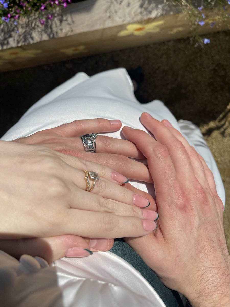 EricaPrimrose's tweet photo. Reminding myself of our dreamy Wedding Anniversary celebration a few weeks ago, because right now the sixth month of pregnancy is really humbling me 💍 💖 🤰🏼 https://t.co/Nun0G98FUA