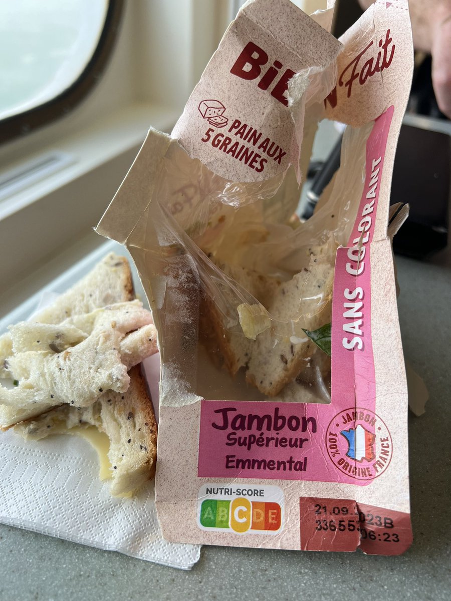 On board with <a href="/BrittanyFerries/">Brittany Ferries</a>. Wondering how food can be this bad?  Should probably carry a health warning …..makes me wonder what the jambon inferieur must be like….