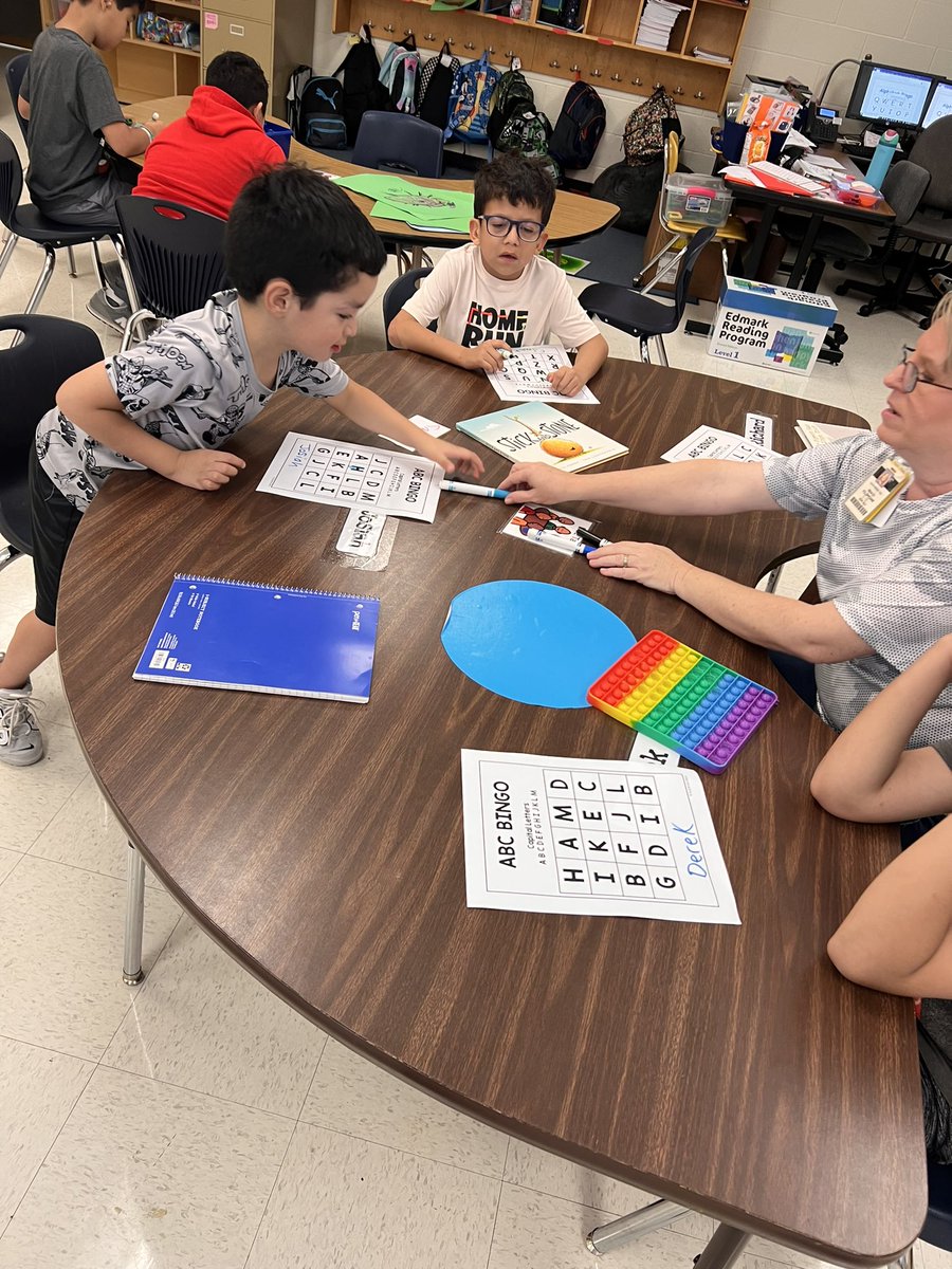 CCNationALE's tweet photo. This week at @NISDCarlosCoon ALE we learned about counting using 10 frames, place value and ended the week playing alphabet bingo!🎉 https://t.co/Zd1hthYylC