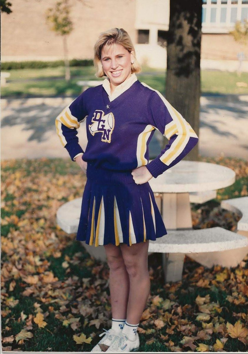 jenstephens70's tweet photo. Saturday morning flashback in honor of my highschool reunion tonight! 💜#classof1988 #onceatrojanalwaysatrojan https://t.co/4FjdHRV1tw