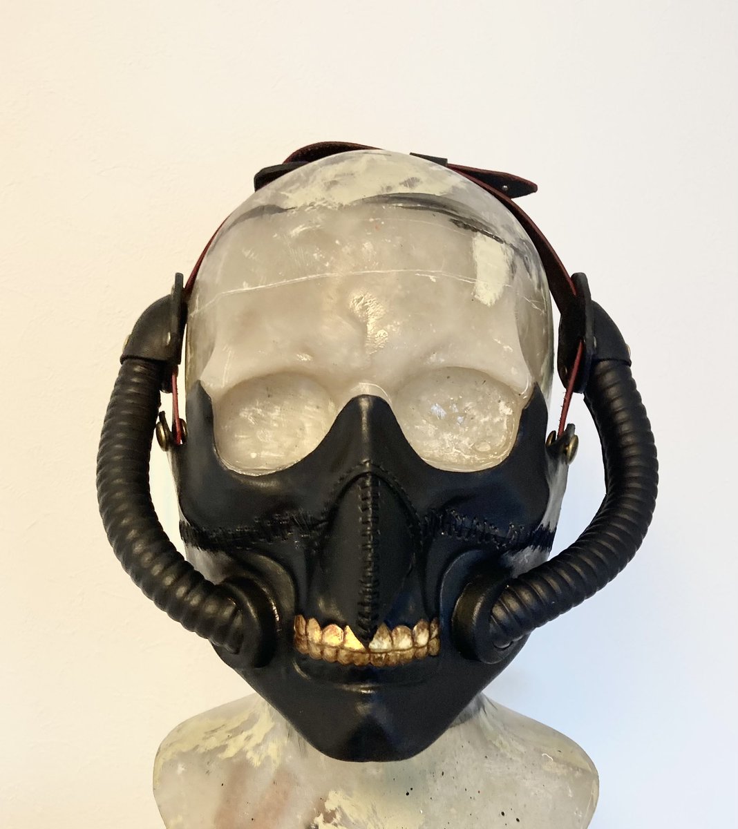 マスクフェスに持ってくやつ 値段は安くて3万高くて30万くらいです全部で13点くらいあります